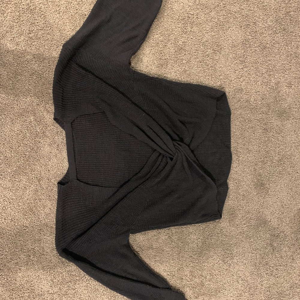 Must have Sweater - Picture 4 of 6